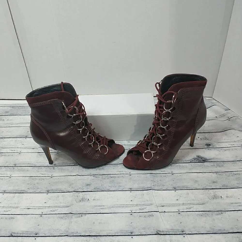 Brian Atwood Womans SZ US 8 EUR 39 Burgundy Adele Booties